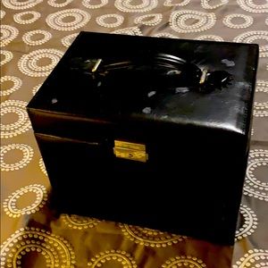 Beautiful jewelry box blk leather used great shape